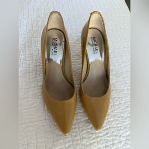 Michael Kors Women's Nude Heels